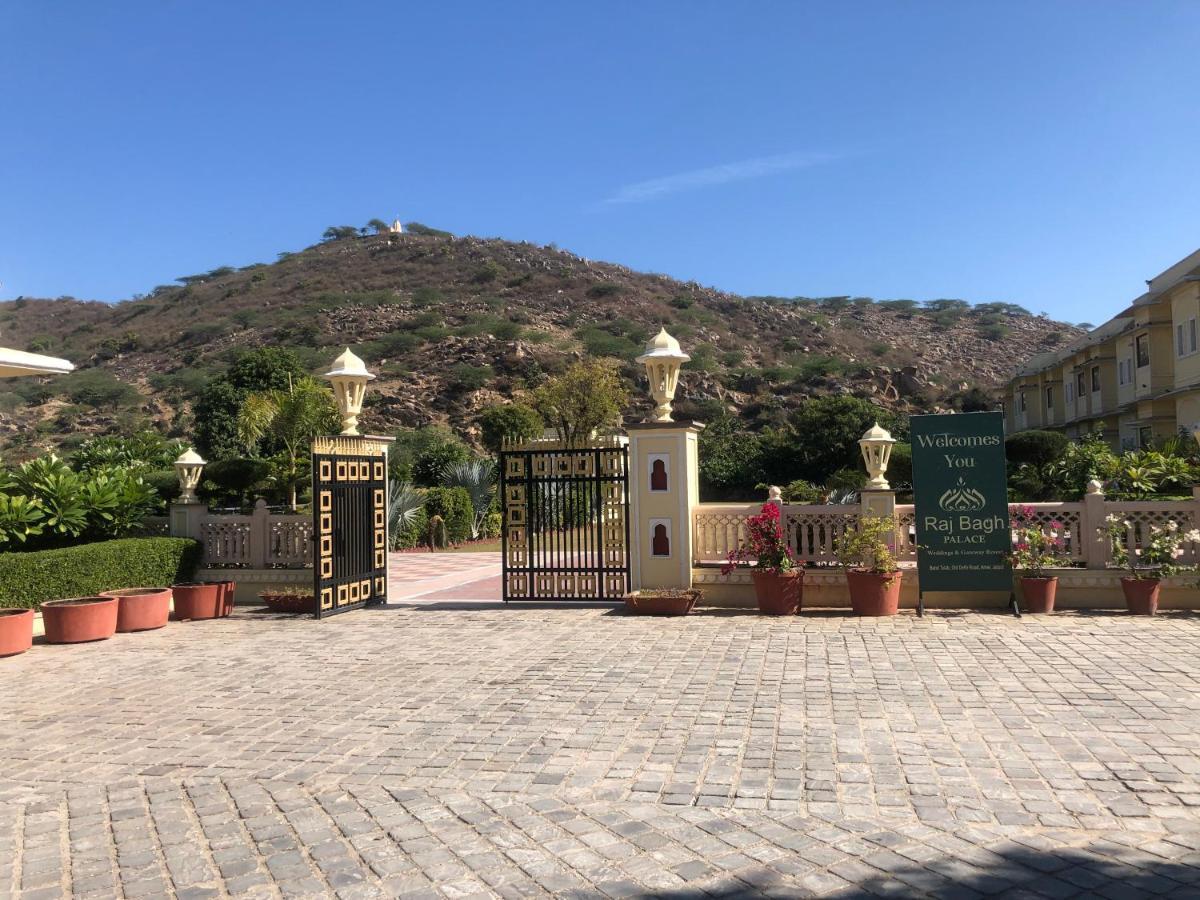 Hotel Raj Bagh Palace Dzsaipur Kültér fotó